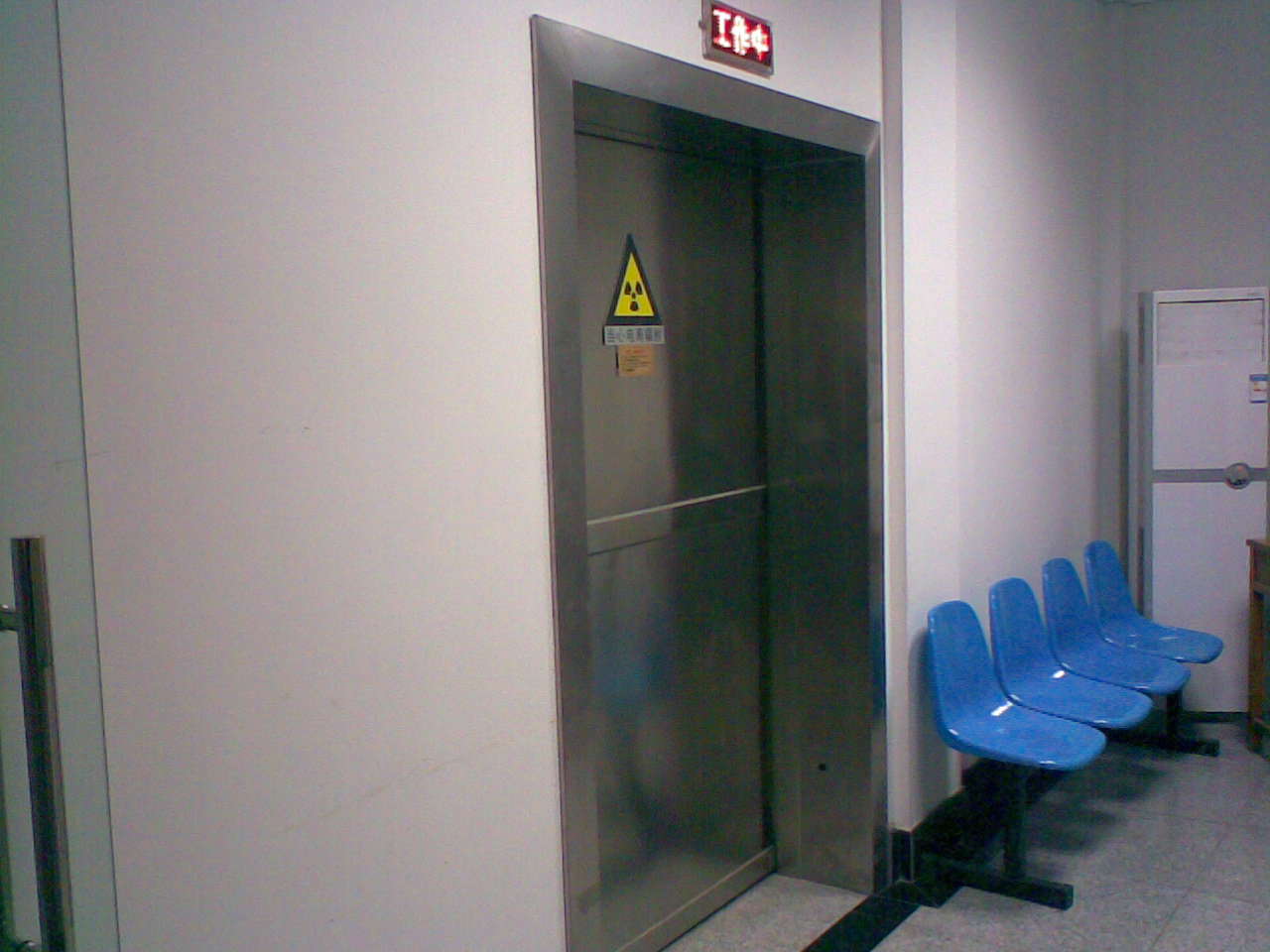 ���߷�������